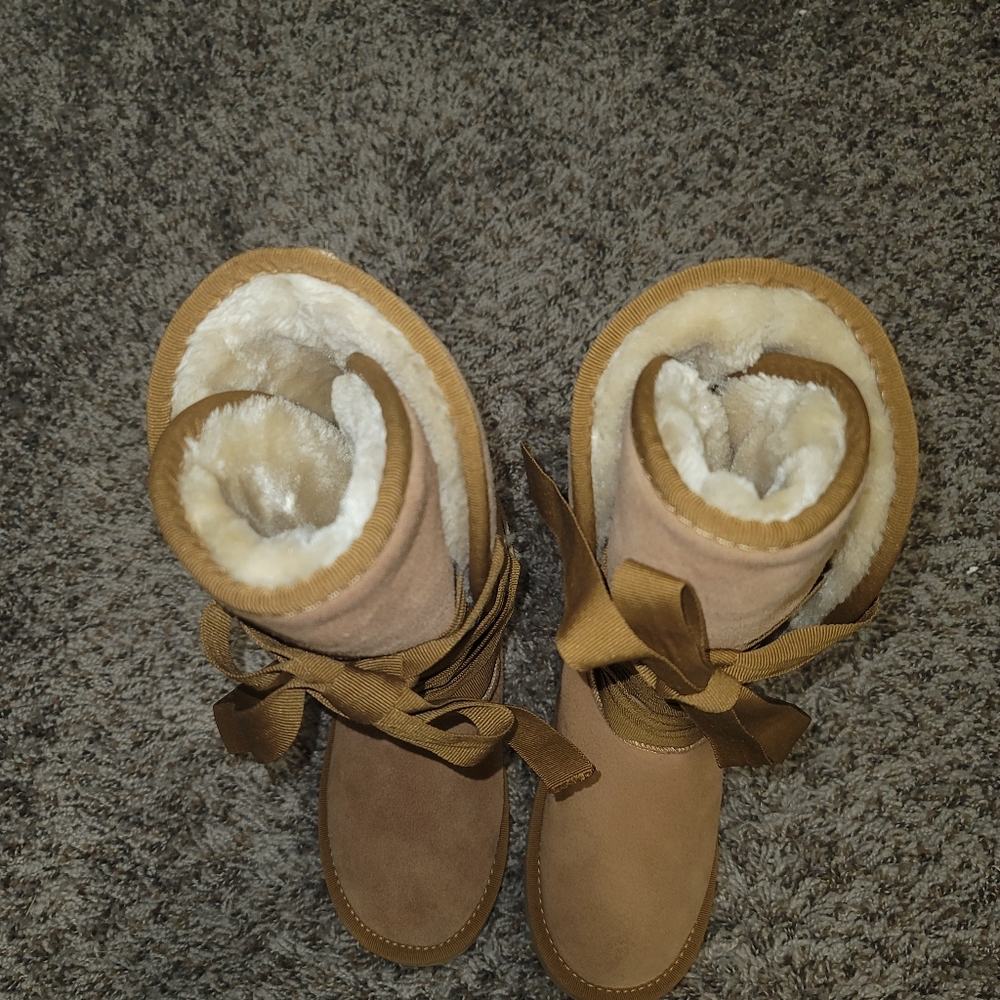 Ugg Boots - image 3